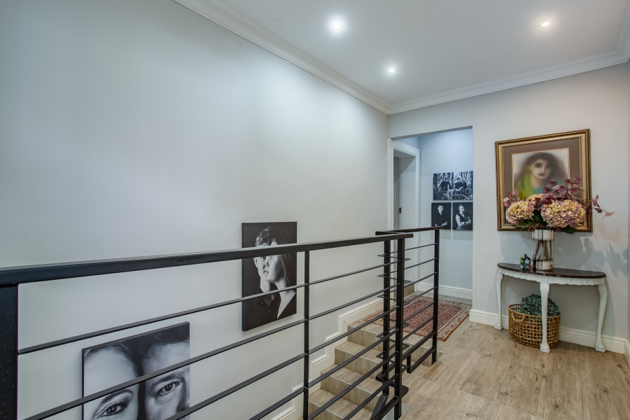 4 Bedroom Property for Sale in Buitenverwagting Western Cape